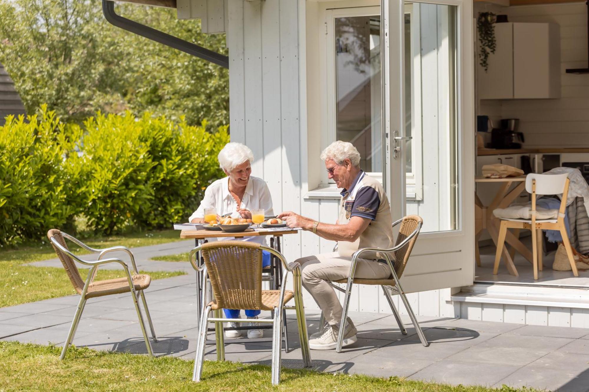 Chalet Met Loft - Vakantiepark De Schreiershoek Dokkum Eksteriør billede